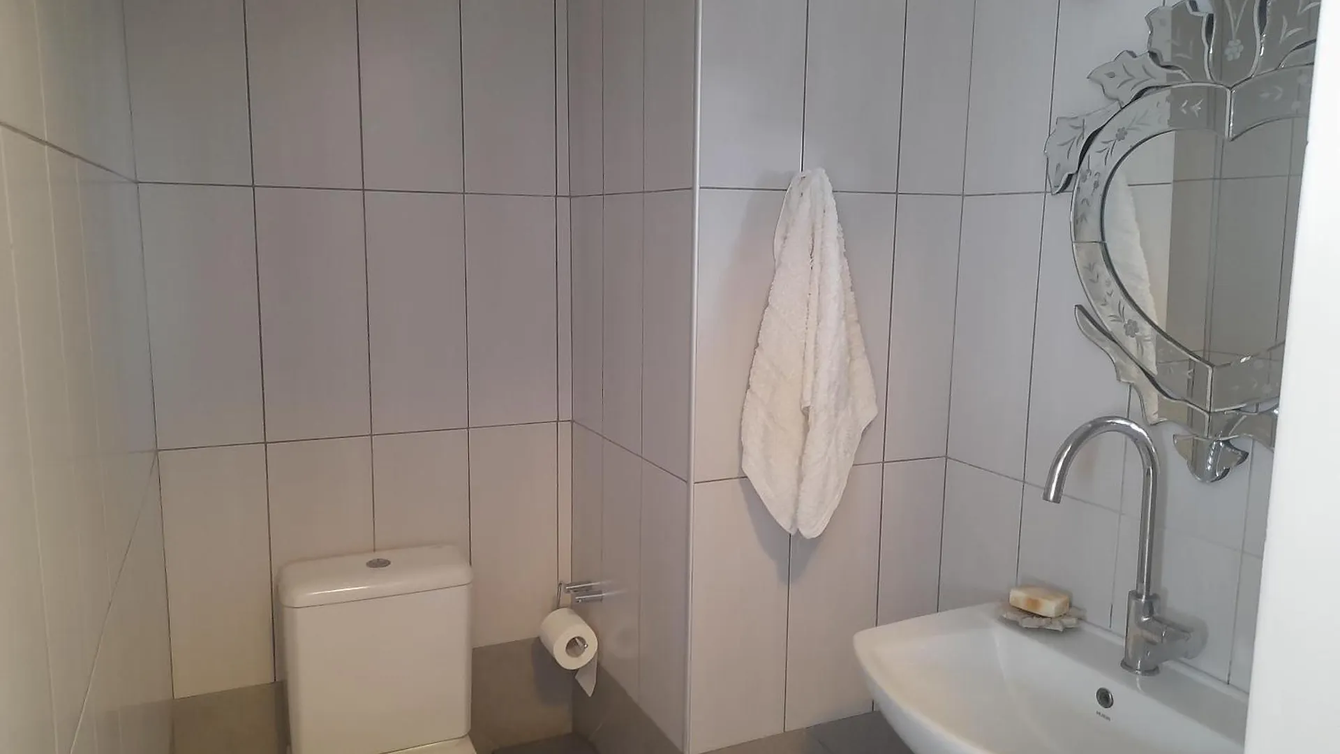 The Blue Door Hotel Lixouri Holiday home